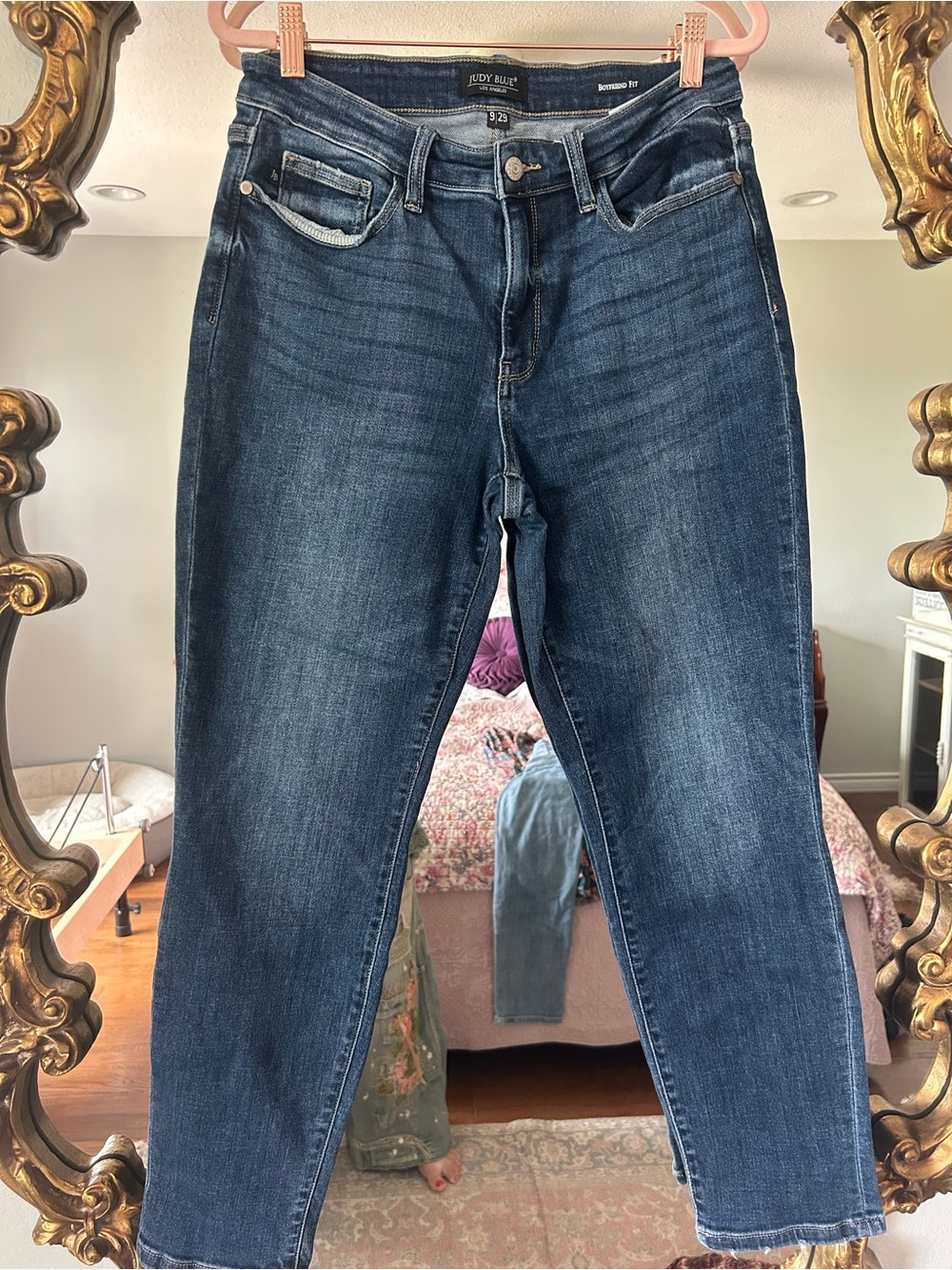 Judy Blue Women's Dark Wash straight leg  boyfriend fit Jeans - Blue 9/29